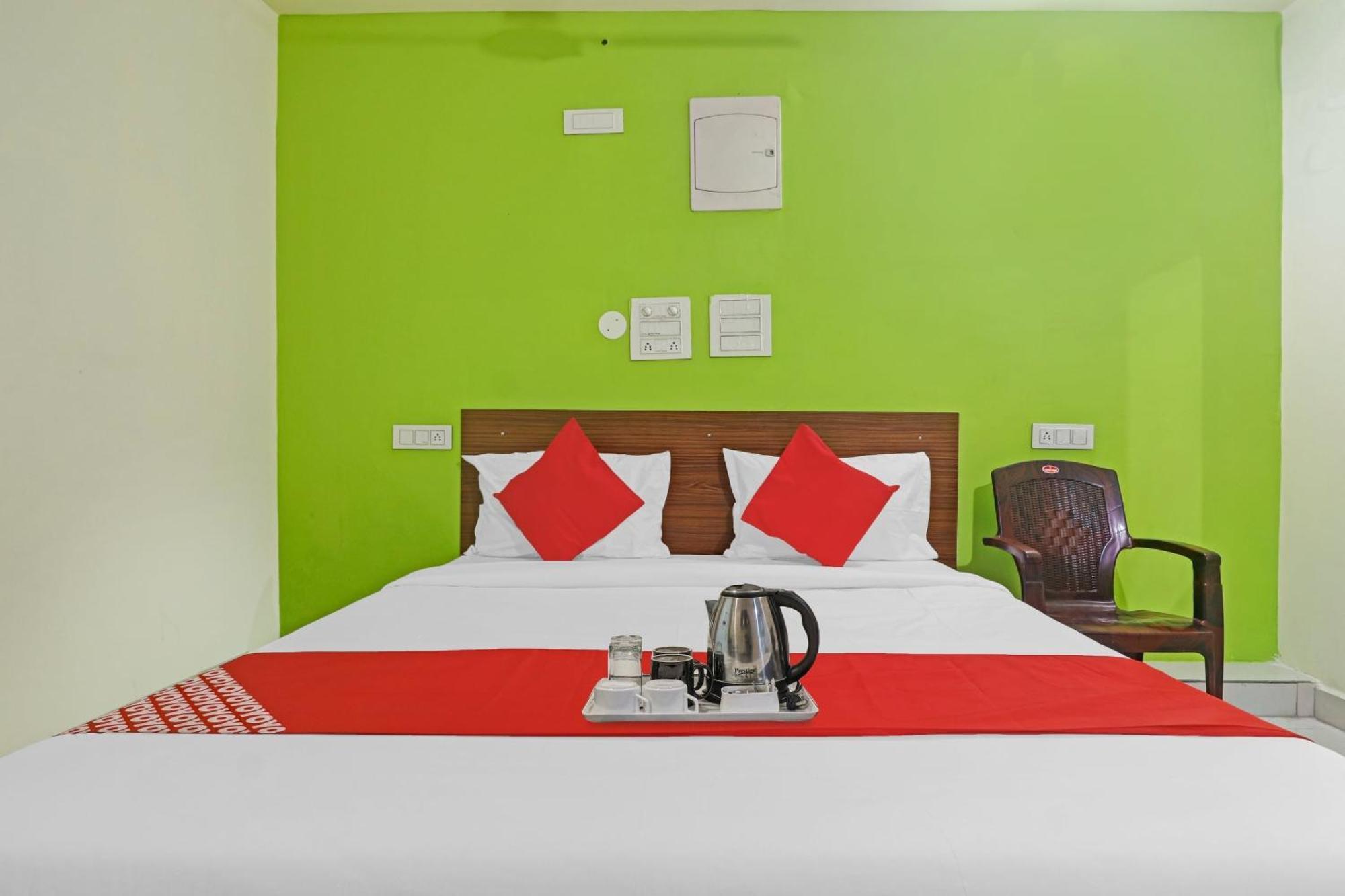 OYO 90936 Dk Reddy Square Hotel Hyderabad Eksteriør billede