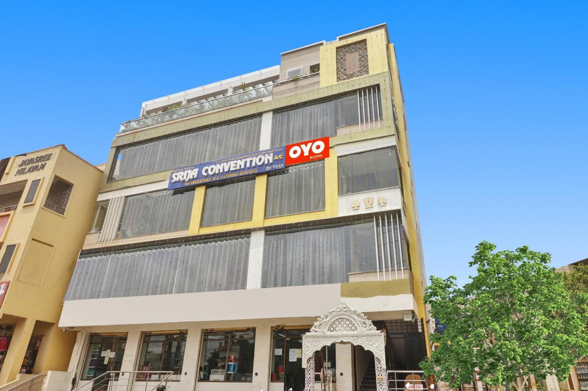 OYO 90936 Dk Reddy Square Hotel Hyderabad Eksteriør billede