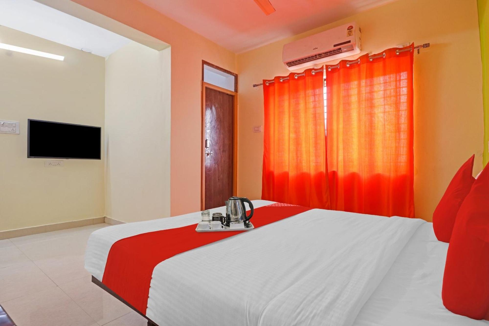 OYO 90936 Dk Reddy Square Hotel Hyderabad Eksteriør billede