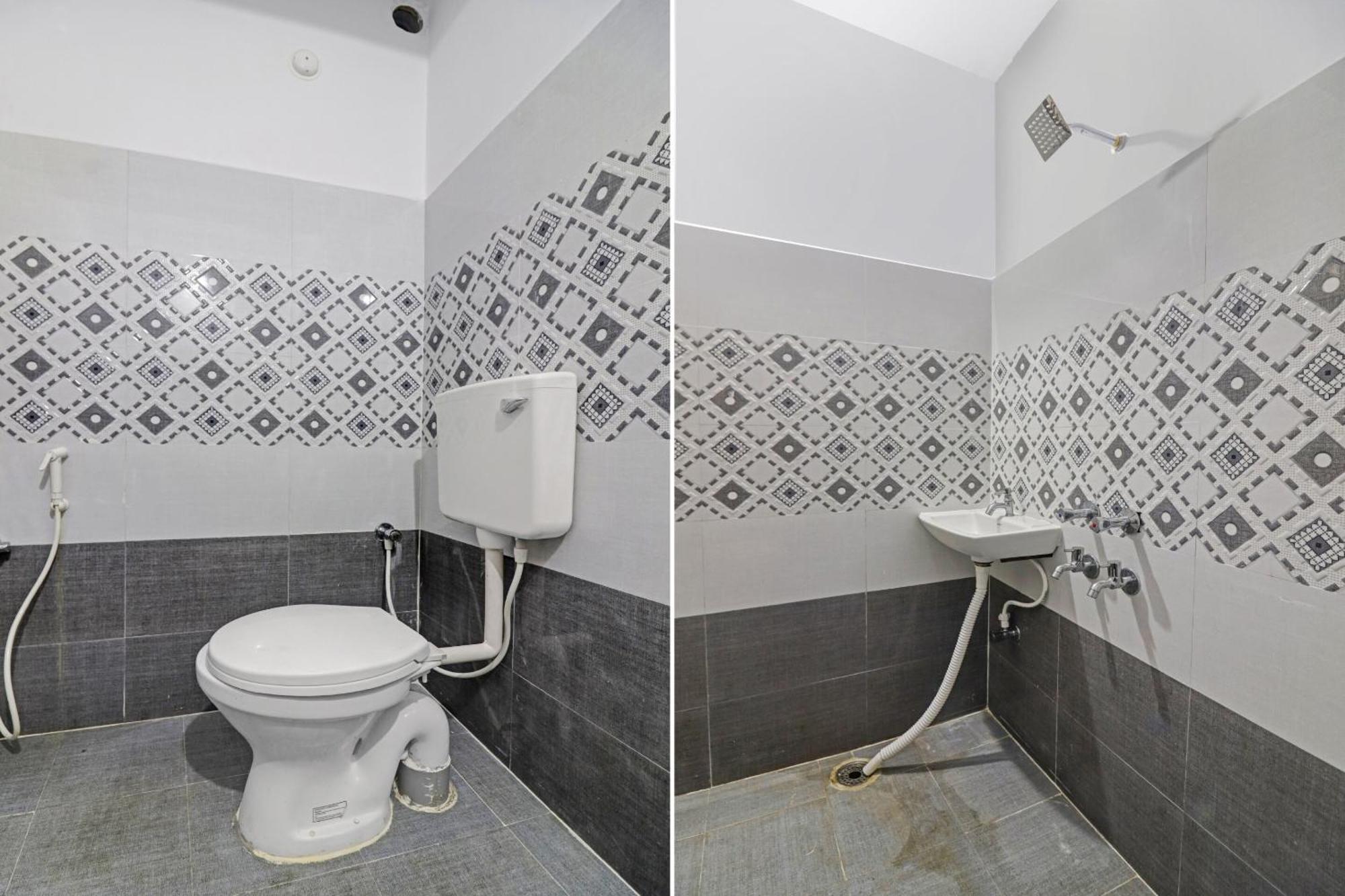 OYO 90936 Dk Reddy Square Hotel Hyderabad Eksteriør billede